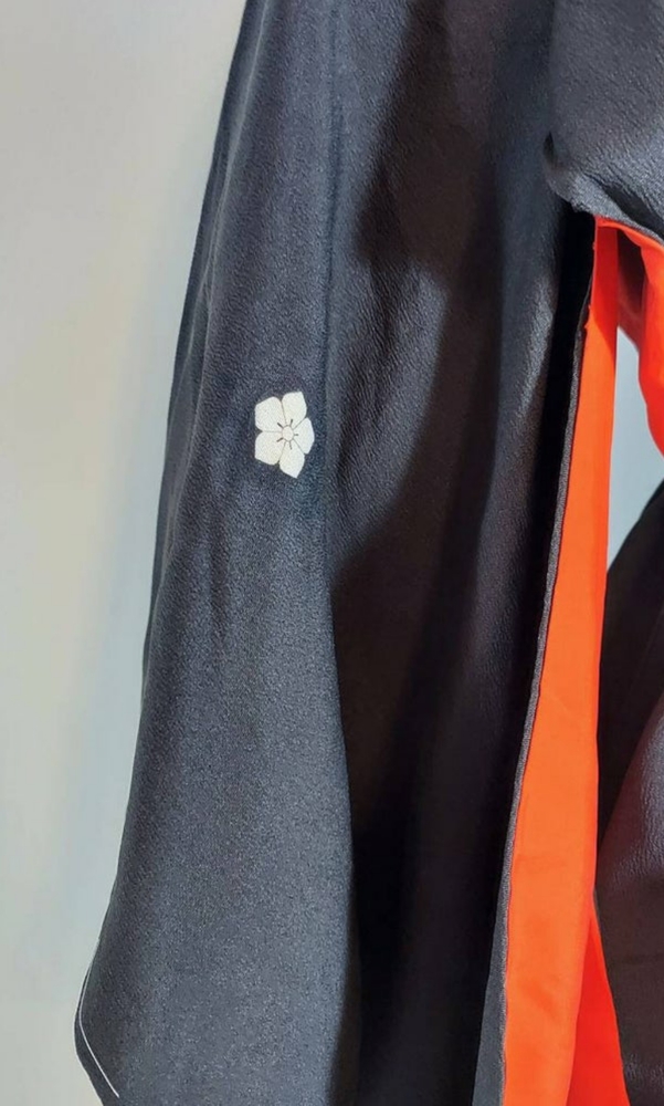 SOLD🦋 Vintag silk rayon Kimono Japanese robe - Picture 8 of 12